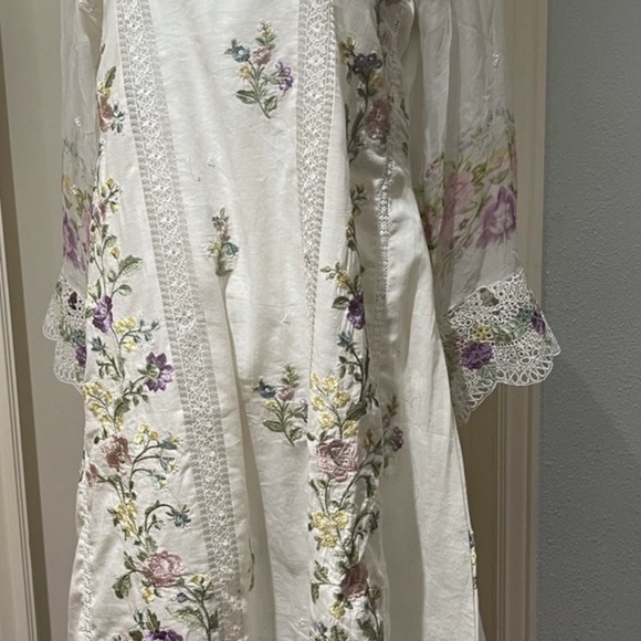 Pakistani branded dress - Picture 10 of 13